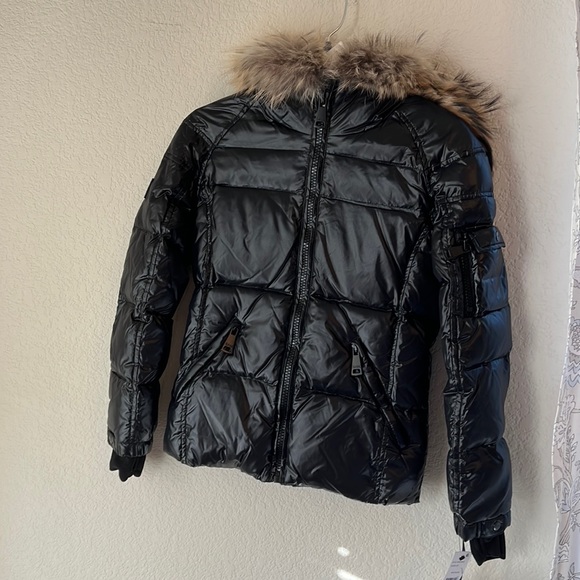 New Sam girls black puffer jacket - Picture 2 of 9